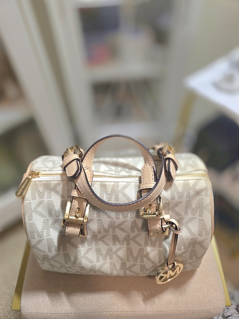 Michael Kors Speedy Cream/Beige Signature MK Satchel - Picture 10 of 12